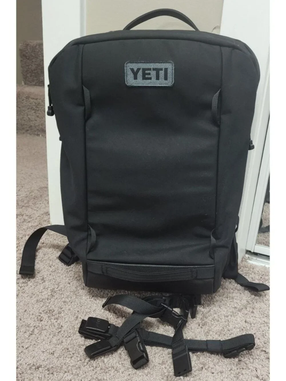 NWOT YETI Crossroads Backpack Black 22L